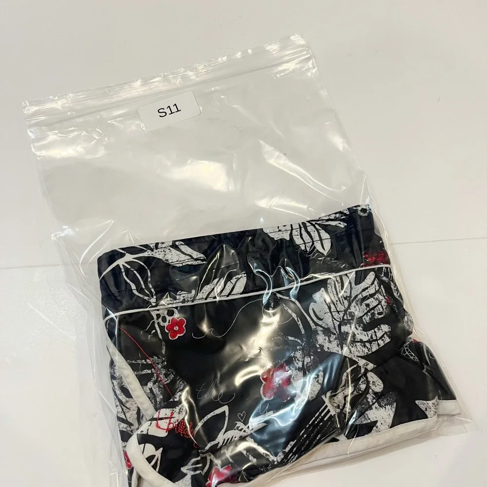 Vintage Billabong Low Rise Micro Board Shorts Black Floral Tropical Y2K SMALL